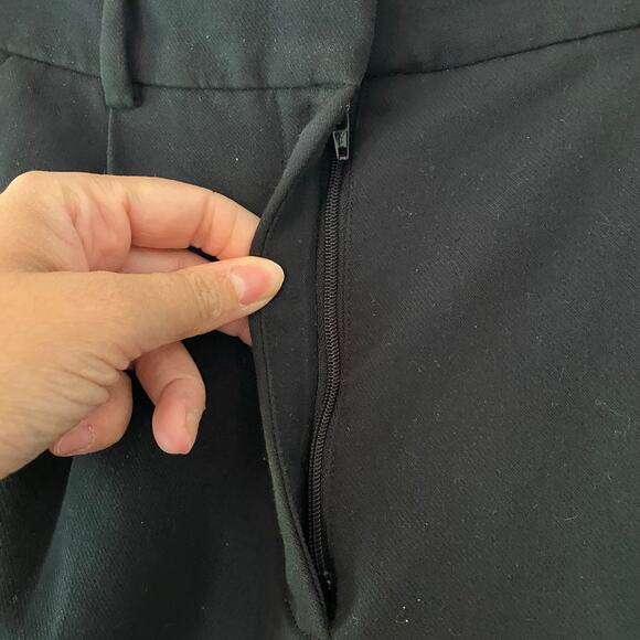 Abercrombie & Fitch Black Pleated Straight Leg Trousers Dress Pants Women size 2 - Picture 5 of 14